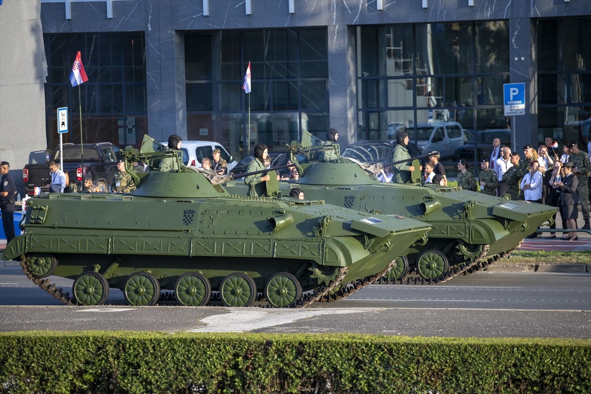 Hırvatistan'ın başkenti Zagreb'te, ordunun Sırplara karşı gerçekleştirdiği Fırtına (Oluja)...