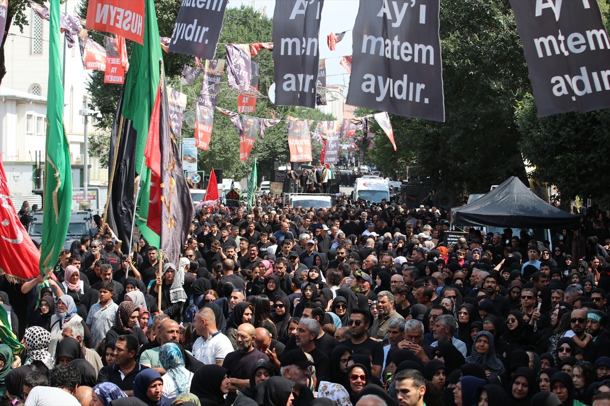 Iğdır’da, Hazreti Muhammed'in torunu Hazreti Hüseyin ve yarenlerinin Kerbela'da şehit edilişinin...