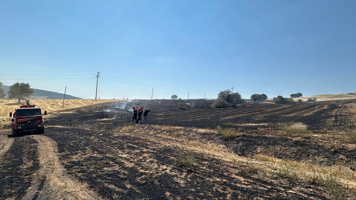 Isparta'nın Yalvaç ilçesinde ekin tarlasında çıkan yangın zarara neden oldu.