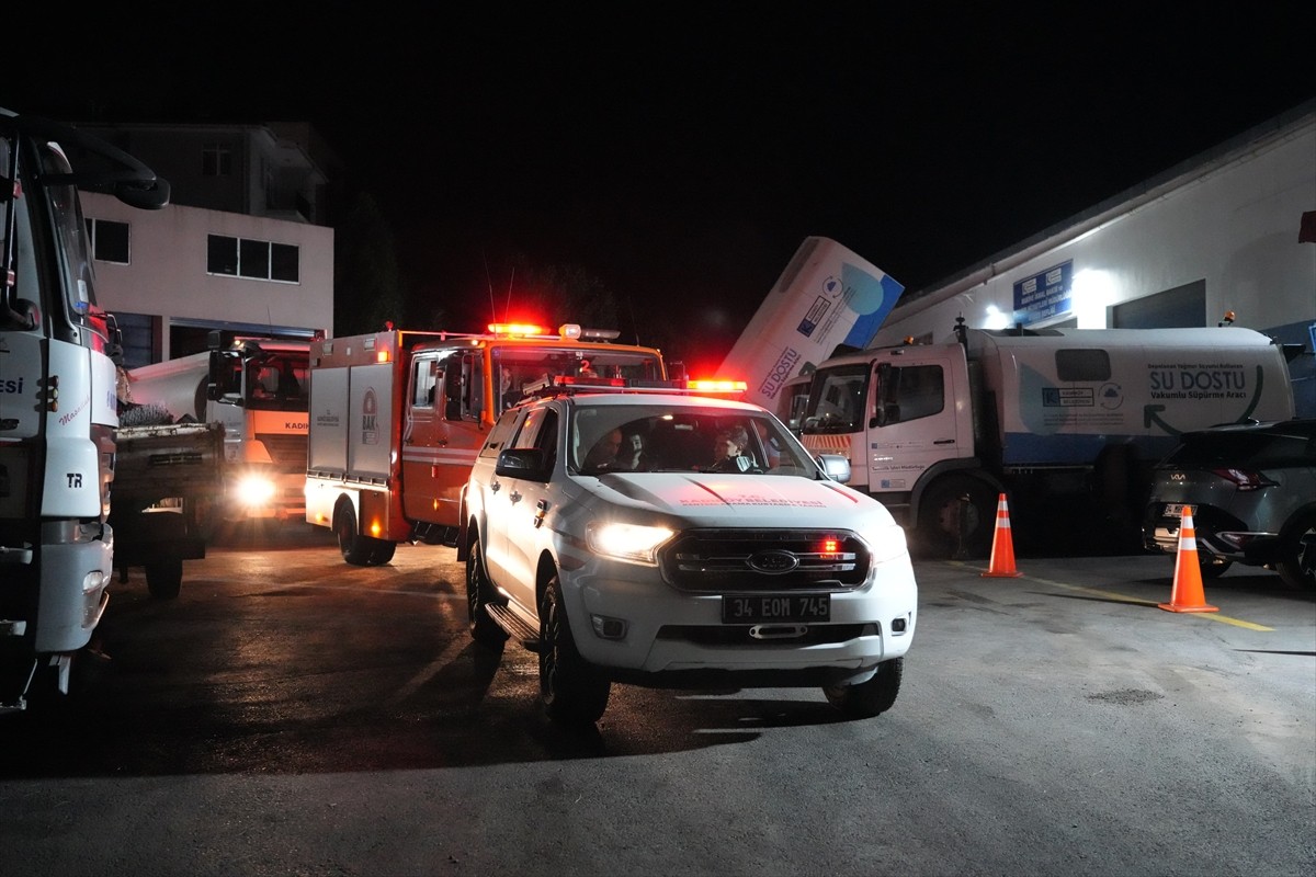 İstanbul'daki bazı belediyeler, Bursa'daki orman yangınlarını söndürme çalışmalarına destek vermek...