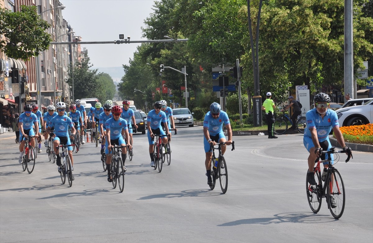 İstanbul'un Arnavutköy Belediyesi tarafından 15 Temmuz şehitlerini anmak amacıyla düzenlenen...