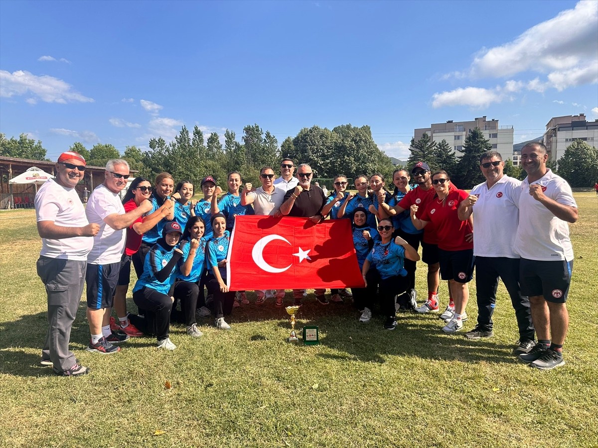 Kadın Kriket Milli Takımı, Bulgaristan'da düzenlenen uluslararası turnuvada namağlup şampiyon...