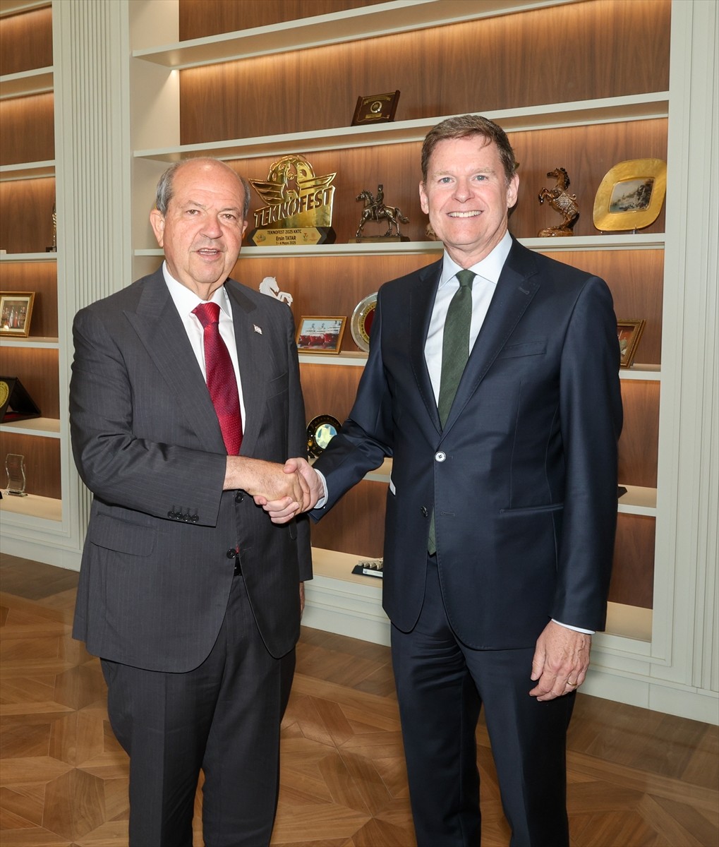 Kuzey Kıbrıs Türk Cumhuriyeti (KKTC) Cumhurbaşkanı Ersin Tatar (sağda), Birleşmiş Milletler (BM)...