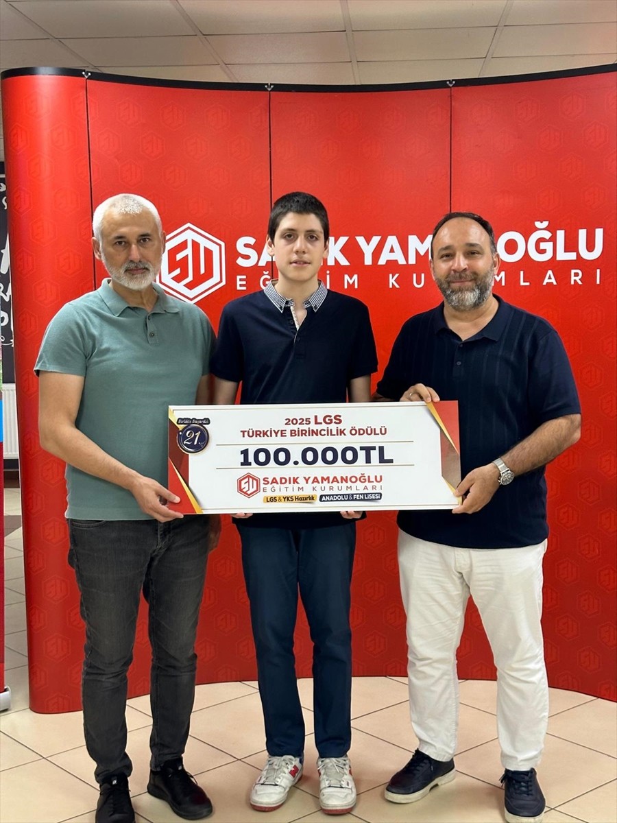 Liselere Geçiş Sistemi (LGS) kapsamındaki merkezi sınavda 500 tam puan alarak Türkiye birincisi...