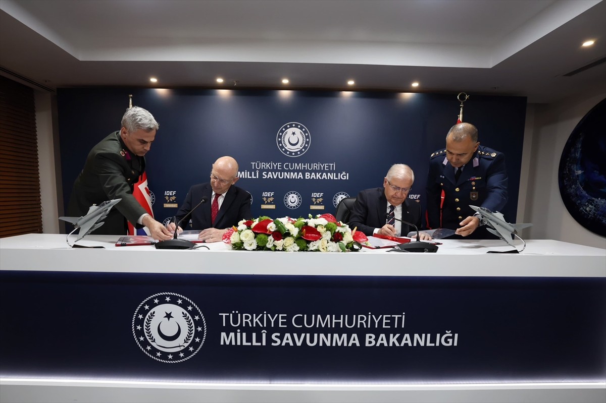 Milli Savunma Bakanı Yaşar Güler, Birleşik Krallık Savunma Bakanı John Healey ile Türkiye'nin...