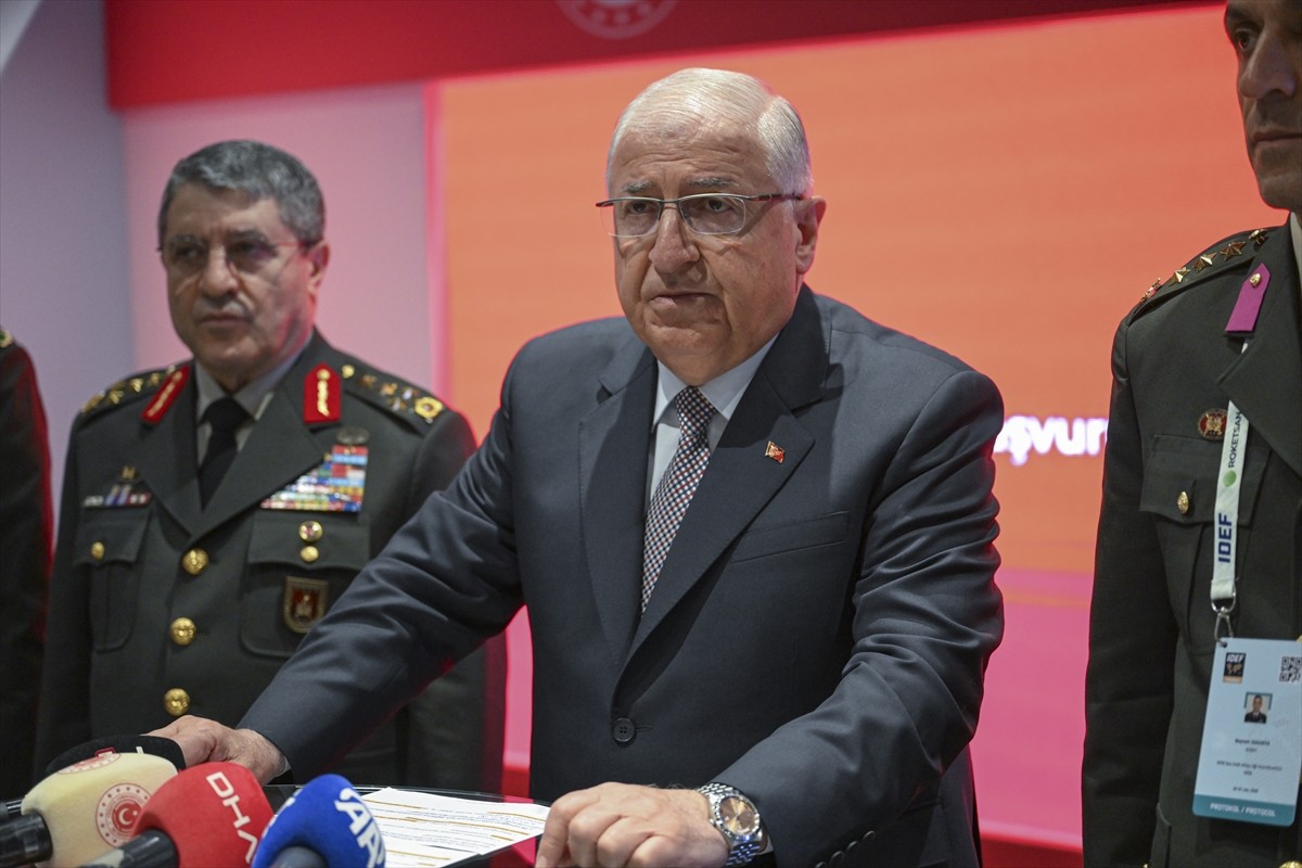 Milli Savunma Bakanı Yaşar Güler, İstanbul Fuar Merkezi'nde düzenlenen ve AA'nın "Global İletişim...