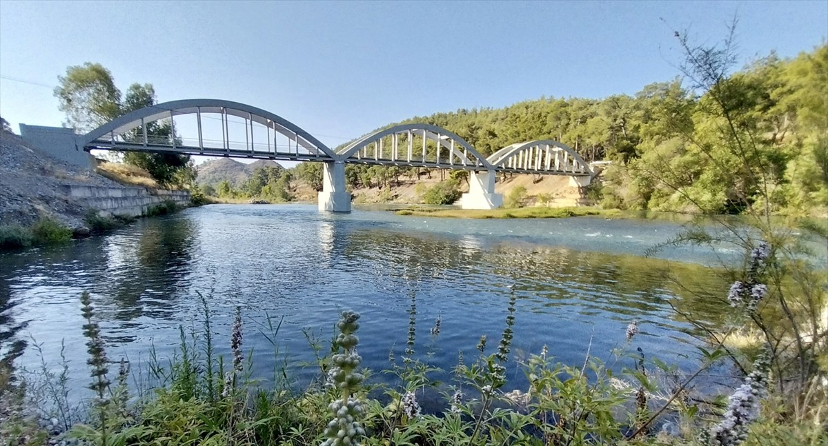 Muğla'nın Dalaman ilçesindeki tarihi Atatürk Köprüsü restore edildi. Dalaman Çayı üzerine 91 yıl...