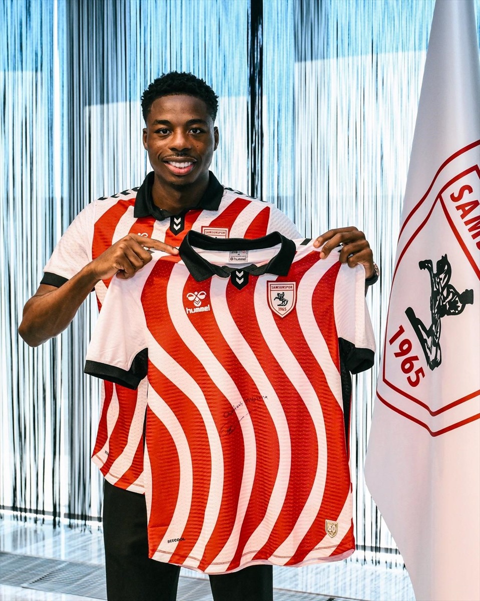 Samsunspor, Hollandalı kanat oyuncusu Anthony Musaba ile 4 yıllık sözleşme imzaladığını...