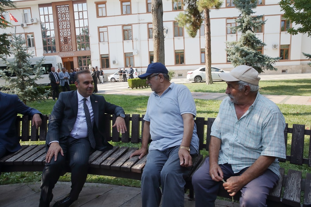 Sanayi ve Teknoloji Bakanı Mehmet Fatih Kacır, Çorum'da incelemelerde bulundu. Bakan Kacır, Çorum...
