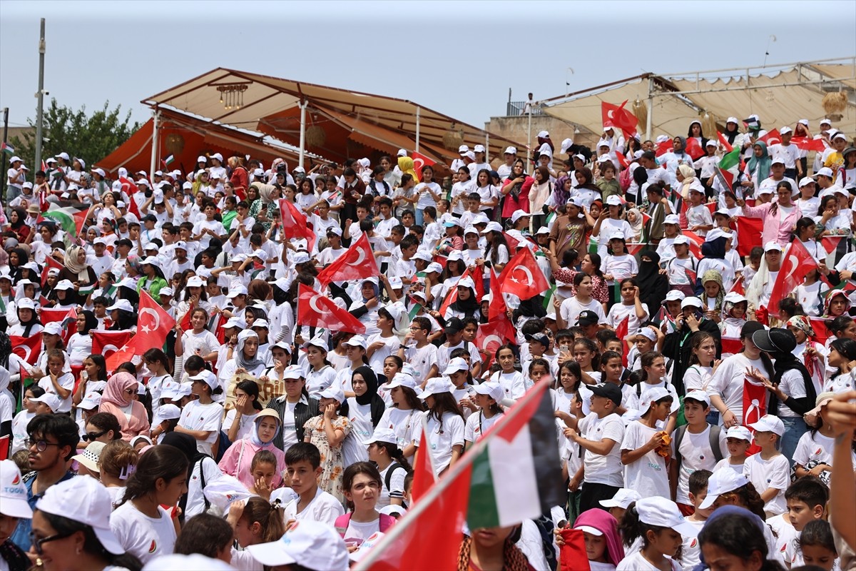 Şanlıurfa'da çocuklar Gazze'deki yaşıtlarına destek vermek amacıyla bir araya geldi. Türkiye...