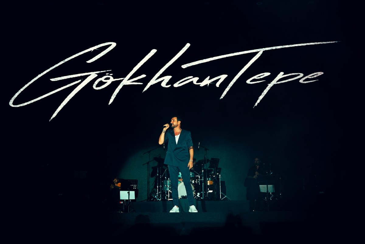 Şarkıcı Gökhan Tepe, Kültür ve Turizm Bakanlığınca düzenlenen "Van Kültür Yolu Festivali"...