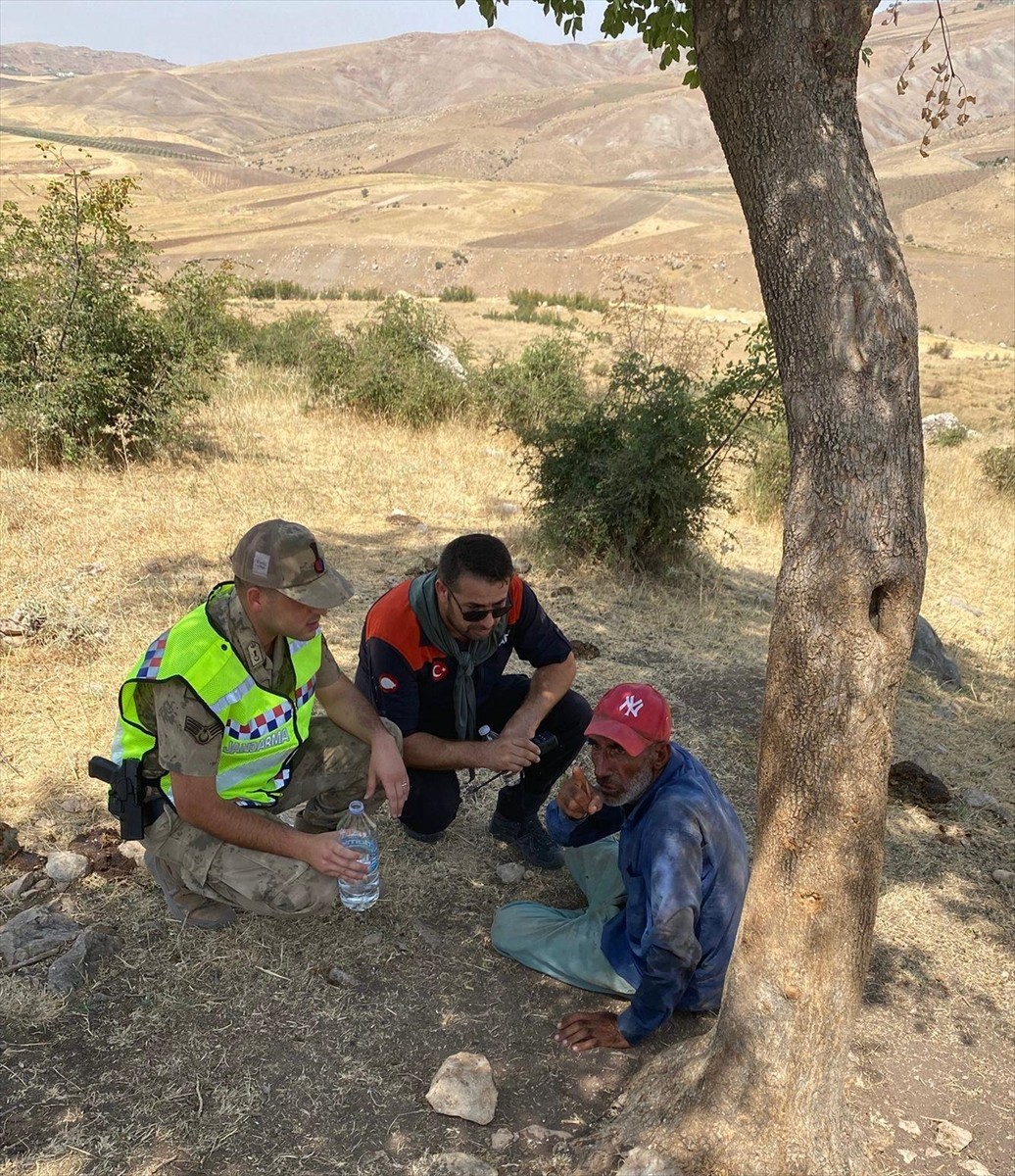 Siirt'te kaybolan ve arama çalışmaları süren zihinsel engelli, evine yaklaşık 4 kilometre...