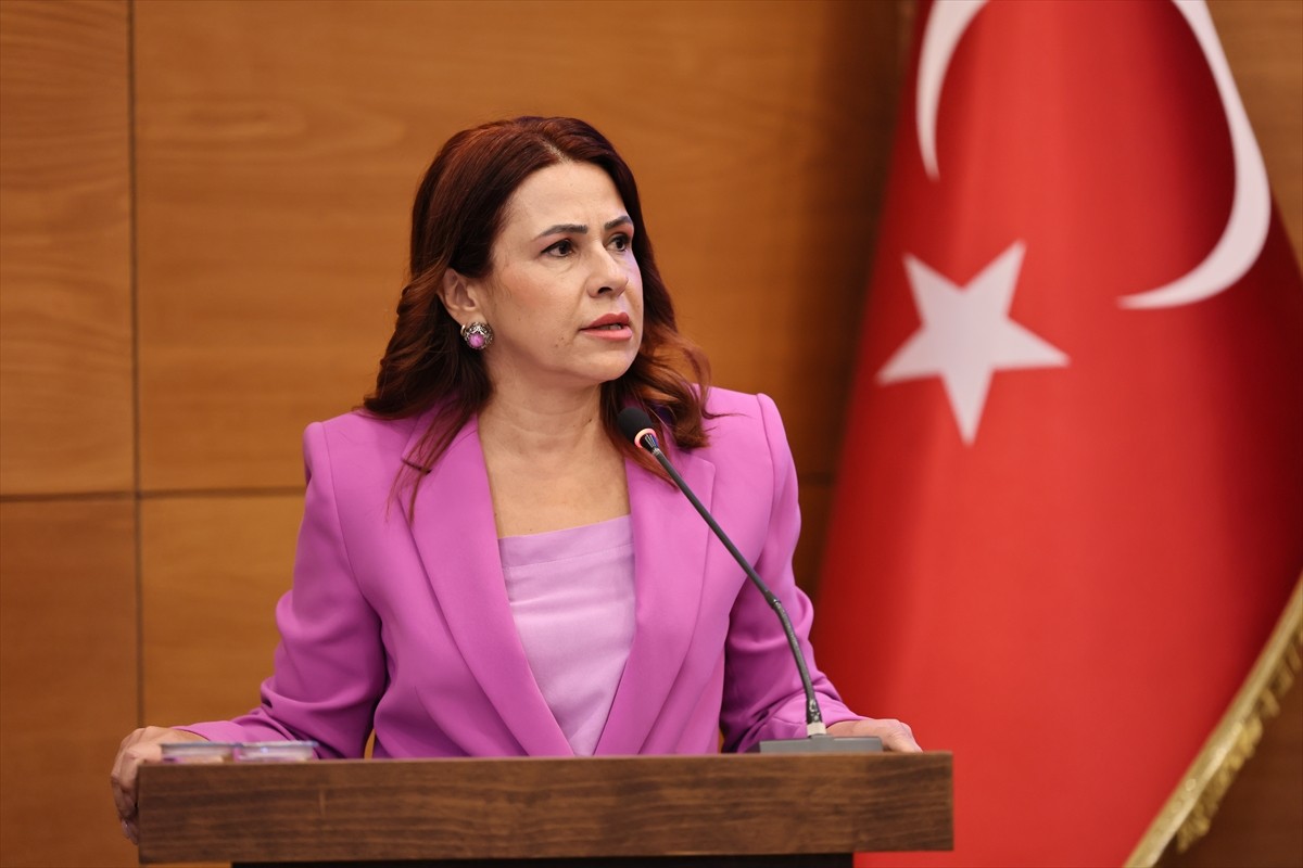 Silivri Belediye Meclisi MHP Grup Başkanvekili Sultan Aşkın, Silivri Belediye Meclisi toplantısına...