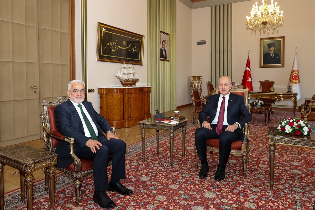 TBMM Başkanı Numan Kurtulmuş, HÜDA PAR Genel Başkanı Zekeriya Yapıcıoğlu ve beraberindeki heyeti...