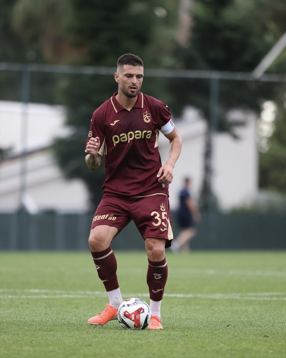 Trabzonspor, hazırlık maçında Gürcistan'ın Dinamo Tiflis takımı ile Mehmet Ali Yılmaz...