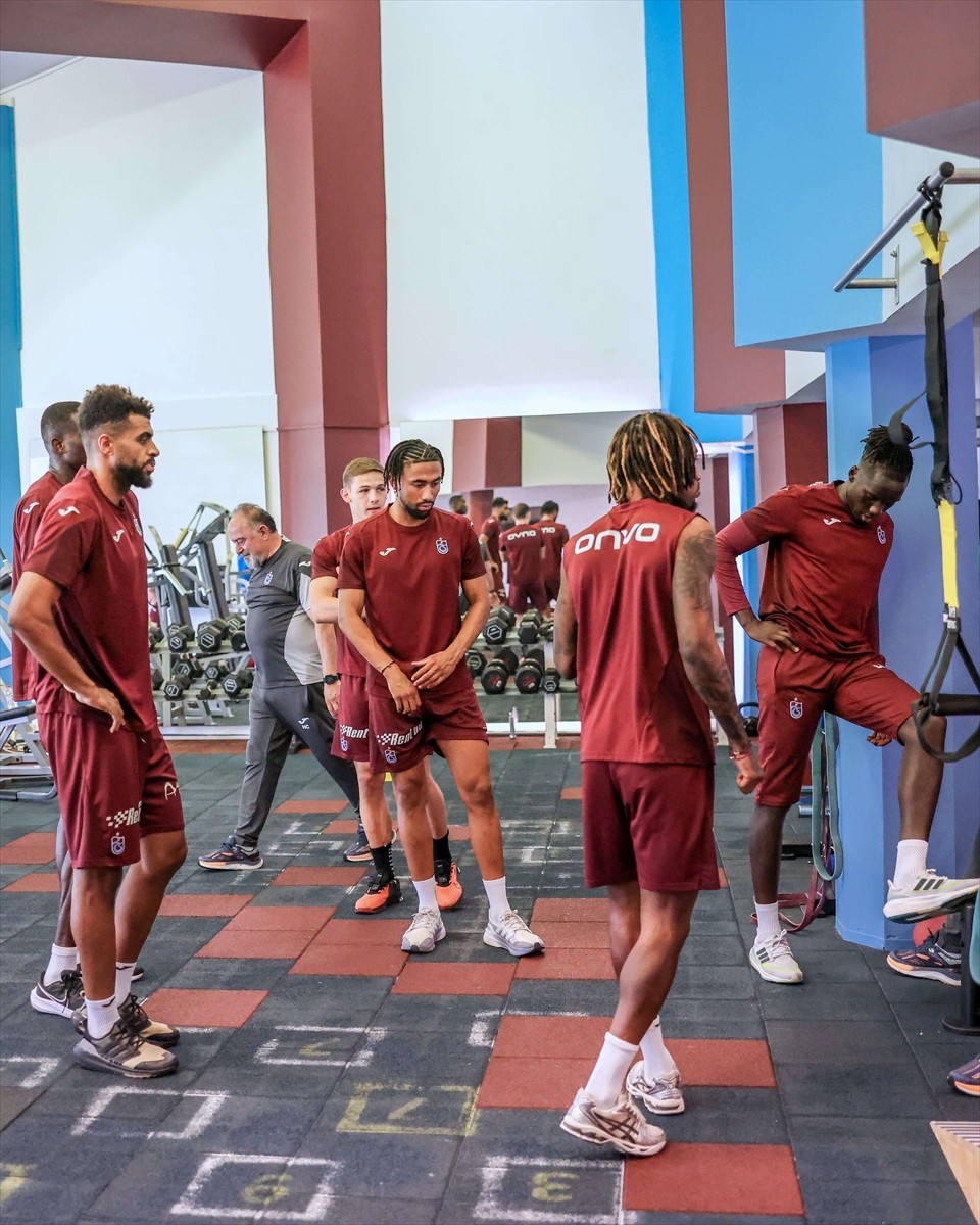 Trabzonspor, yeni sezon hazırlıklarını çift antrenmanla sürdürdü.