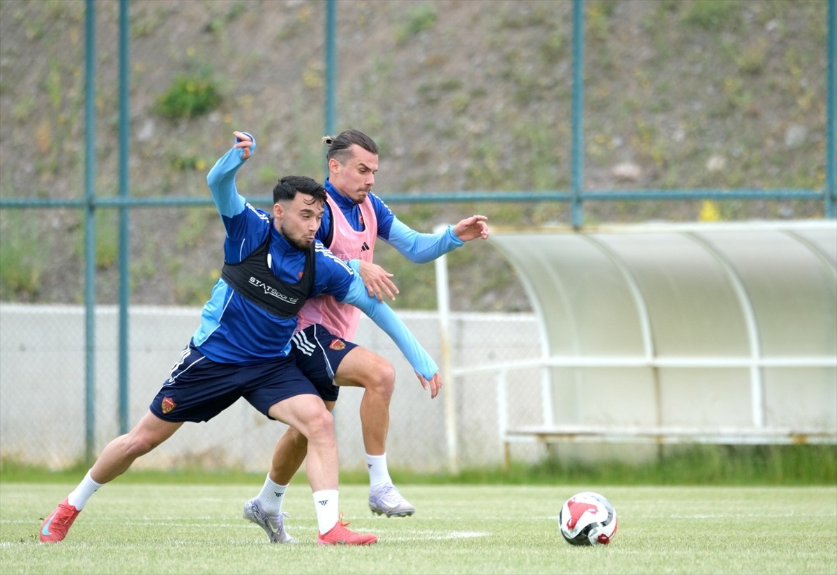 Trendyol 1. Lig'in yeni ekiplerinden Hatayspor, 2025-2026 sezonu hazırlıklarını Erzurum'da...