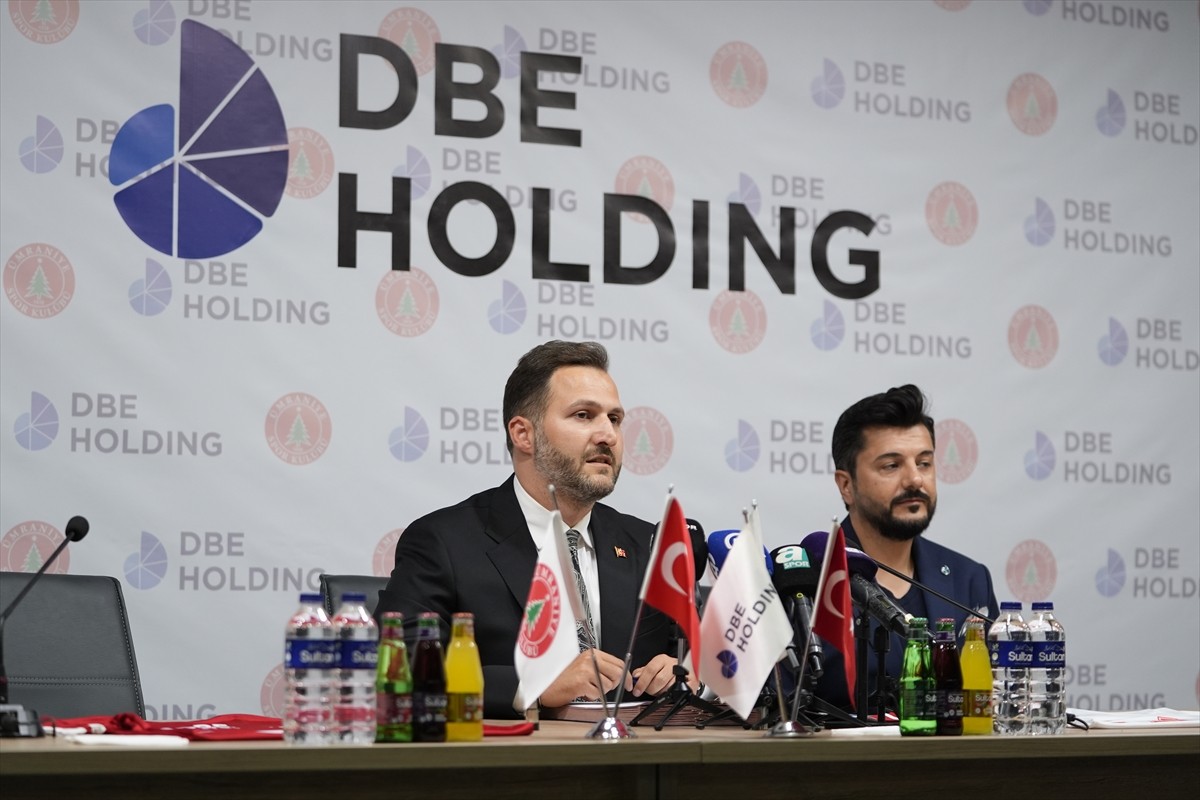 Trendyol 1. Lig ekiplerinden Ümraniyespor, forma sırt sponsorluğu için DBE Holding ile 1 yıllık...