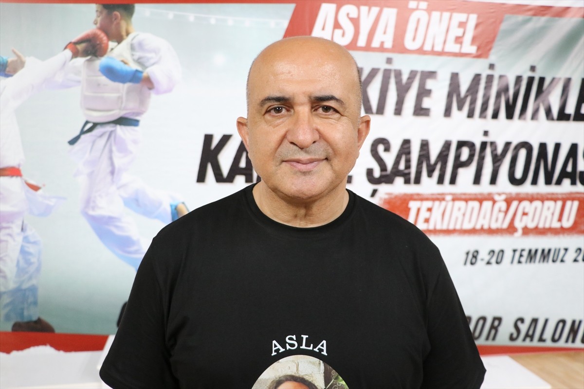 Türkiye Karate Federasyonu Başkanı Ercüment Taşdemir, Asya Önel Minikler Türkiye Karate...