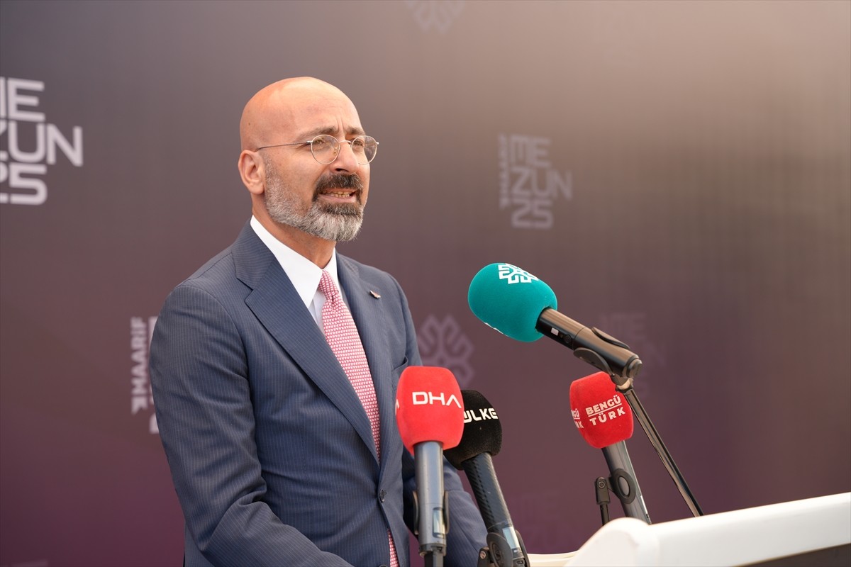 Türkiye Maarif Vakfının 14 farklı ülkedeki okullarında öğrenim görüp, Türkiye'deki üniversitelerde...