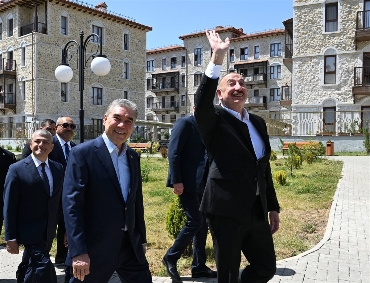 Türkmenistan Milli Lideri ve Halk Maslahatı Başkanı Gurbangulu Berdimuhammedov, Azerbaycan...