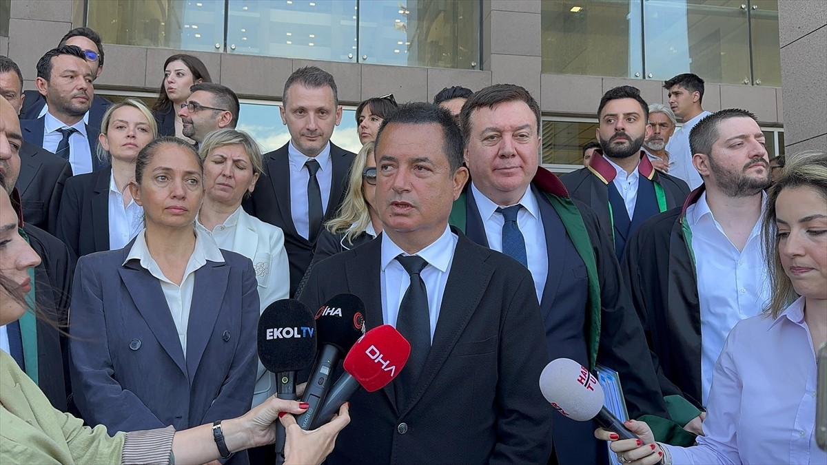 TV8 ve Exxen platformunda yayınlanan bazı futbol müsabakalarında yasa dışı bahis reklamlarının...