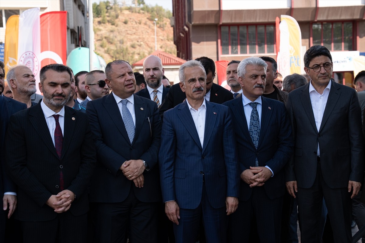 Ulaştırma ve Altyapı Bakanı Abdulkadir Uraloğlu, Kırıkkale'de düzenlenen 53. Balkan Ülkeleri...