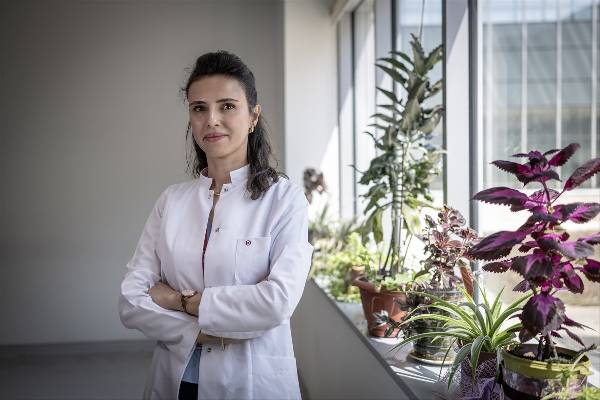 Uzmanlar, sıcak havalarda görülen çarpıntı, göğüs ağrısı ve nefes darlığı gibi şikayetlerin hem...