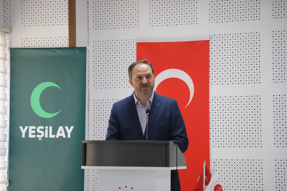 Yeşilay ile Diyanet İşleri Başkanlığının işbirliğinde Denizli Dini Yüksek İhtisas Merkezi'nde...