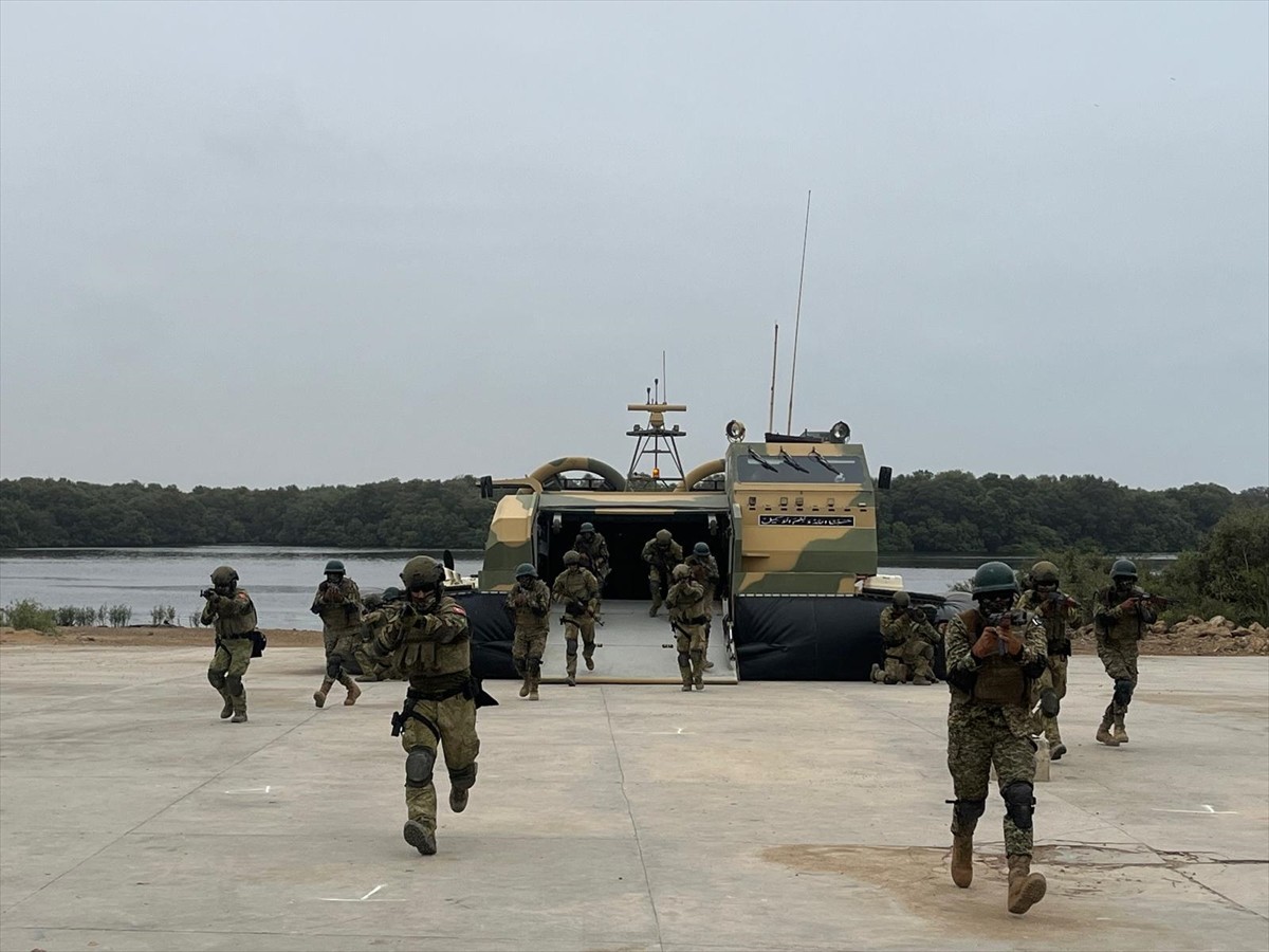 27 Temmuz-2 Ağustos'ta gerçekleşen Türkiye-Pakistan İkili Amfibi Tatbikatı, Karaçi'de başarıyla...