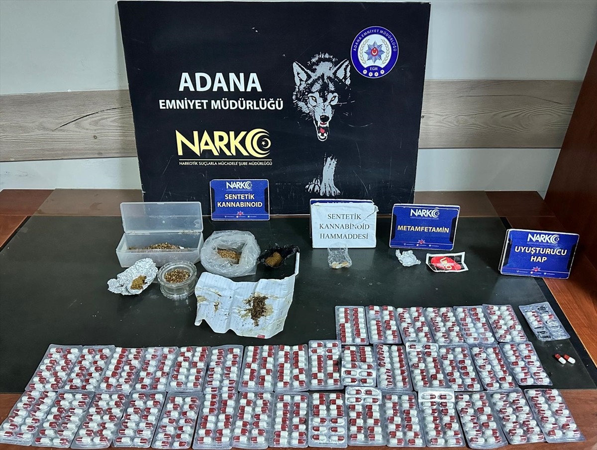 Adana'da uyuşturucu ticareti yaptıkları iddiasıyla gözaltına alınan 9 şüpheliden 8'i tutuklandı....