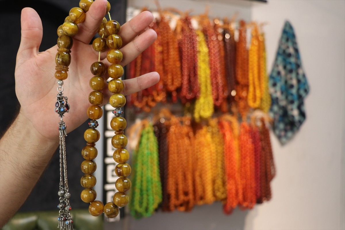 Adana Valiliği himayesinde 11-14 Eylül'de düzenlenecek "4. Tesbih ve Doğal Taşlar Fuarı"nın...