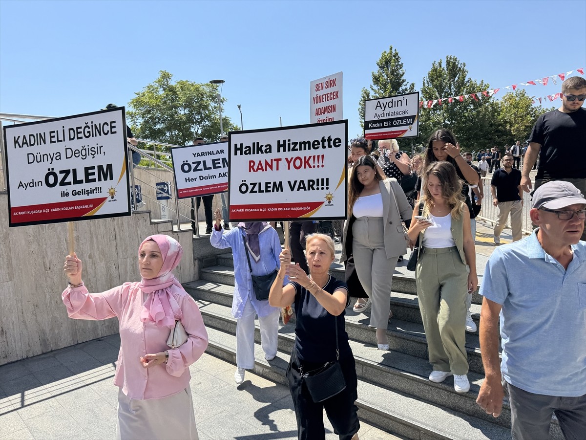 AK Parti Aydın milletvekilleri Mustafa Savaş, Seda Sarıbaş ve Ömer Özmen, AK Parti MKYK Üyesi Umut...