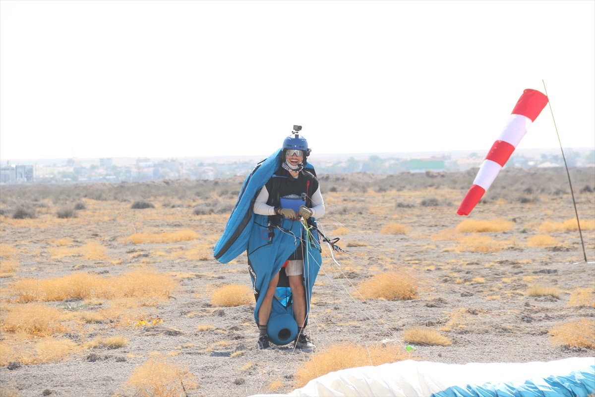 Aksaray'da, 2025 Yamaç Paraşütü Dünya Kupası'nın Türkiye ayağı, ikinci gün müsabakalarıyla devam...