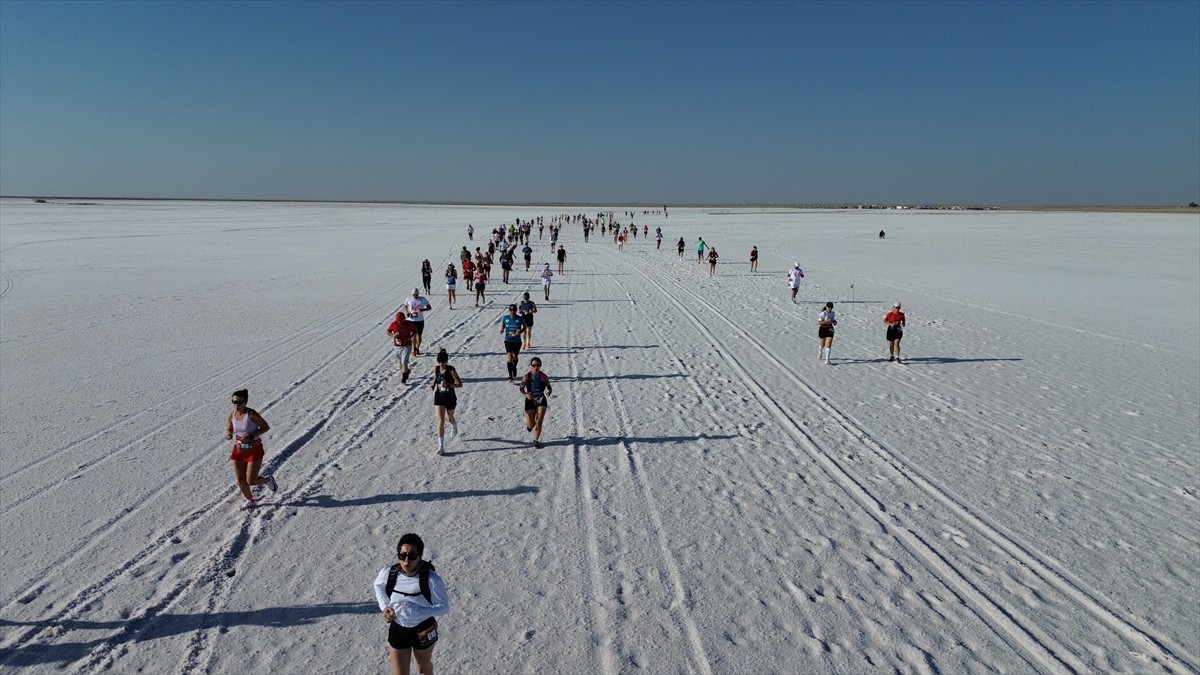 Aksaray'ın Eskil ilçesinde düzenlenen ve dünyanın dört bir yanından gelen sporcuları buluşturan...