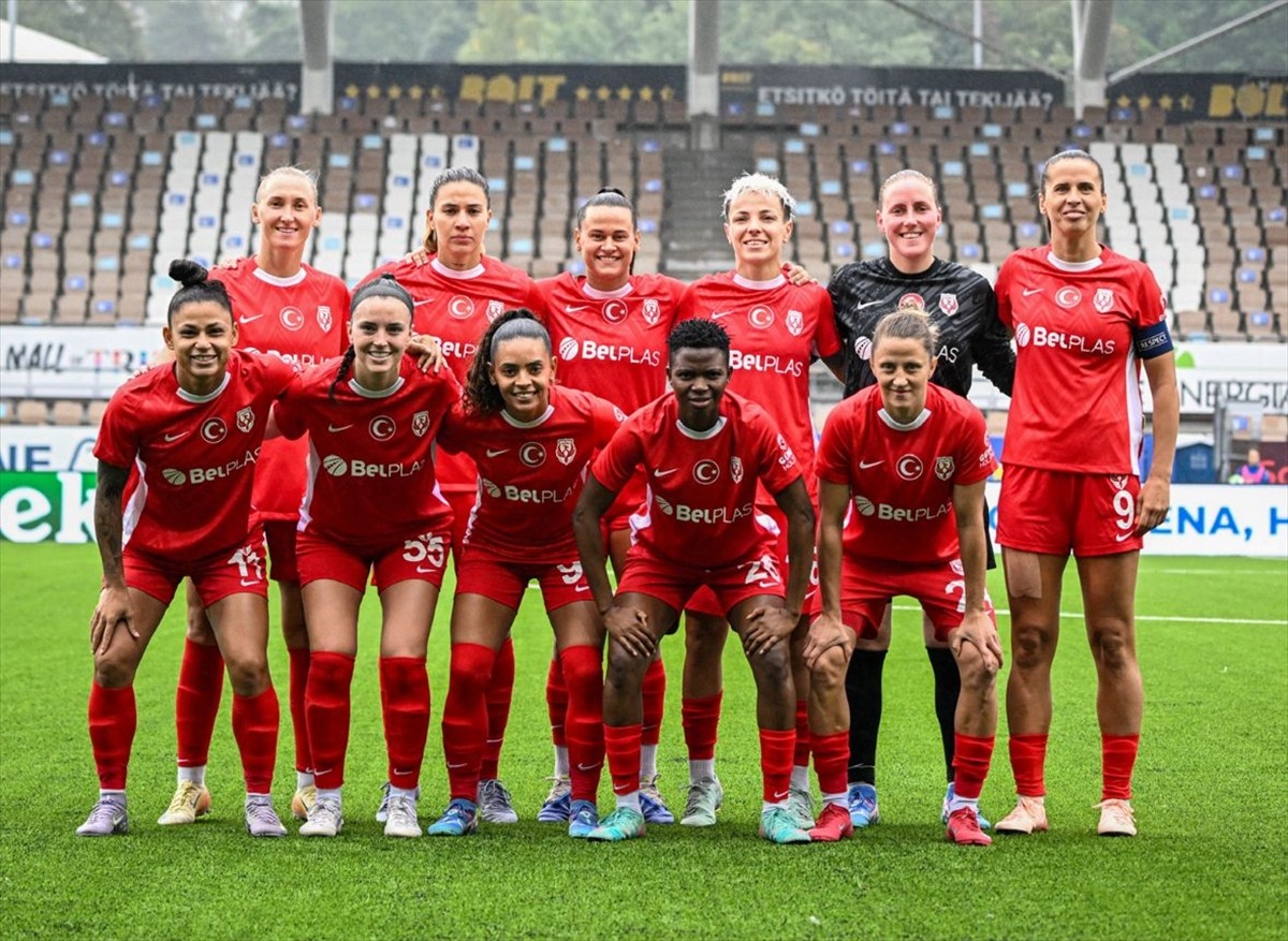 Ankara Büyükşehir Belediyesi (ABB) FOMGET Kadın Futbol Takımı, Finlandiya'da UEFA Şampiyonlar Ligi...