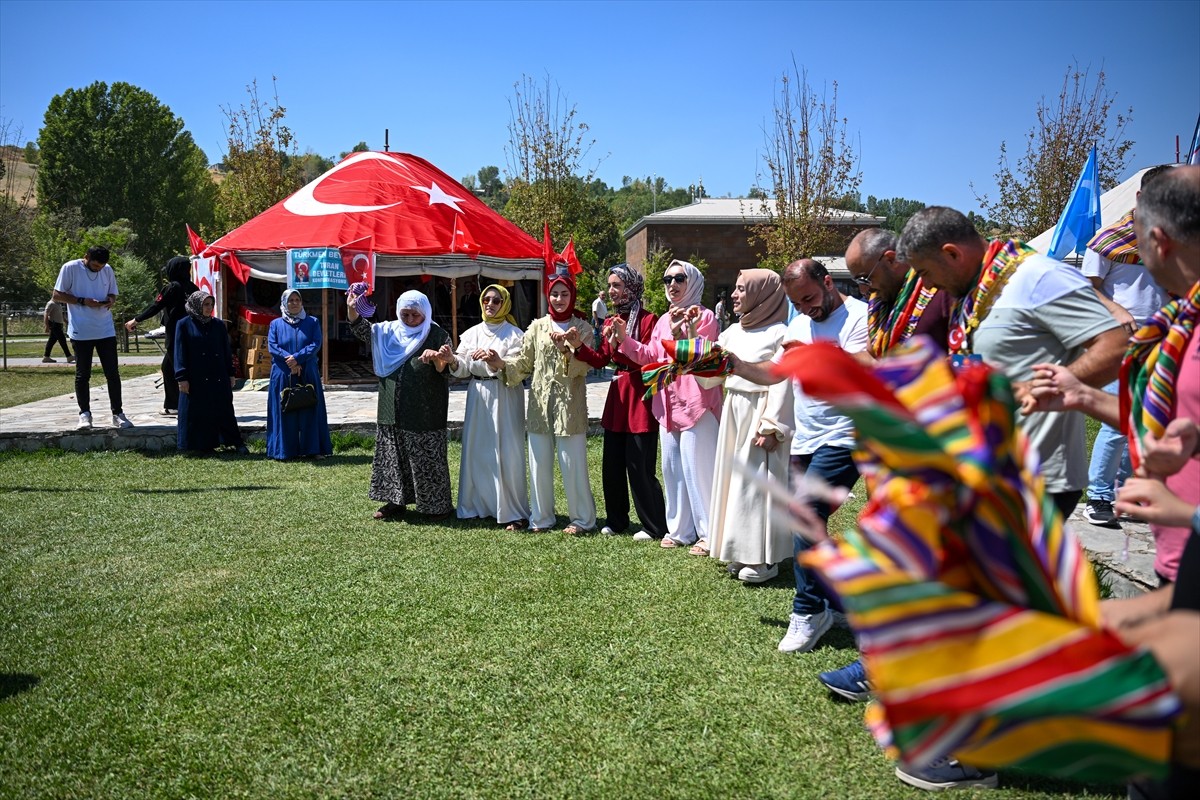 Bitlis'in Ahlat ilçesinde Malazgirt Zaferi'nin 954. yıl dönümü kapsamında düzenlenen etkinlikler...