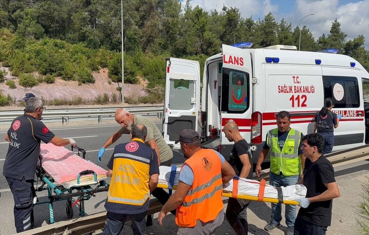Çekmeköy'de şarampole devrilen otomobildeki öğretmen hayatını kaybetti.