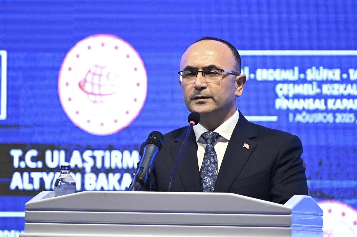 Çeşmeli-Erdemli-Silifke-Taşucu Otoyolu Projesi Çeşmeli-Kızkalesi Kesimi Finansal Kapanış Töreni...