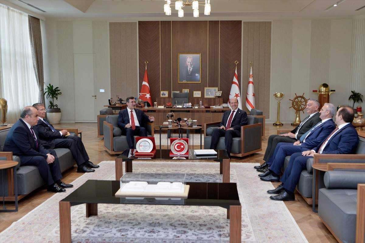 Cumhurbaşkanı Yardımcısı Cevdet Yılmaz (solda), KKTC  temasları kapsamında, KKTC Cumhurbaşkanı...