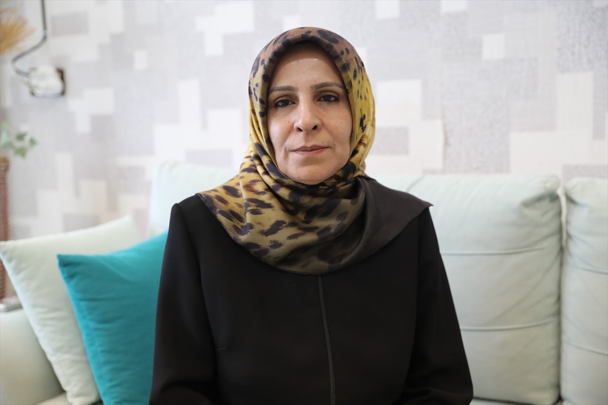 Diyarbakır'ın Bismil ilçesinde 17 yıl önce ölen bebeğin kendilerine ait olmadığını savunan Aslan...