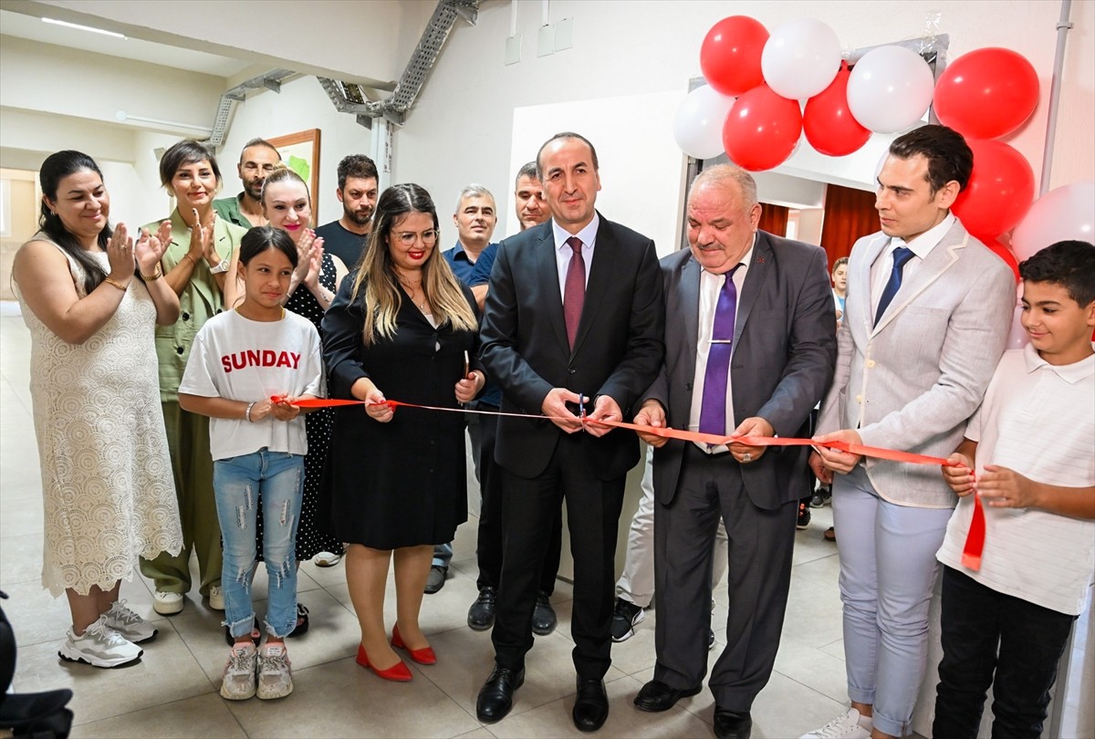 Dünyanın en önemli küresel aktarma merkezlerinden biri olan İstanbul Havalimanı'nın İşletmecisi...