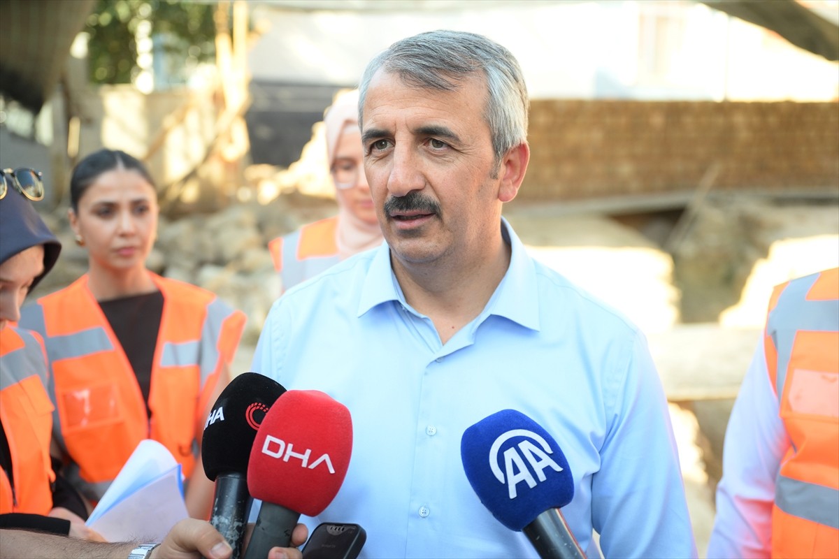 Edirne'de günümüze sadece yıkık duvarı ulaşan tarihi Çokalca Camisi'nin ihyası için başlatılan...