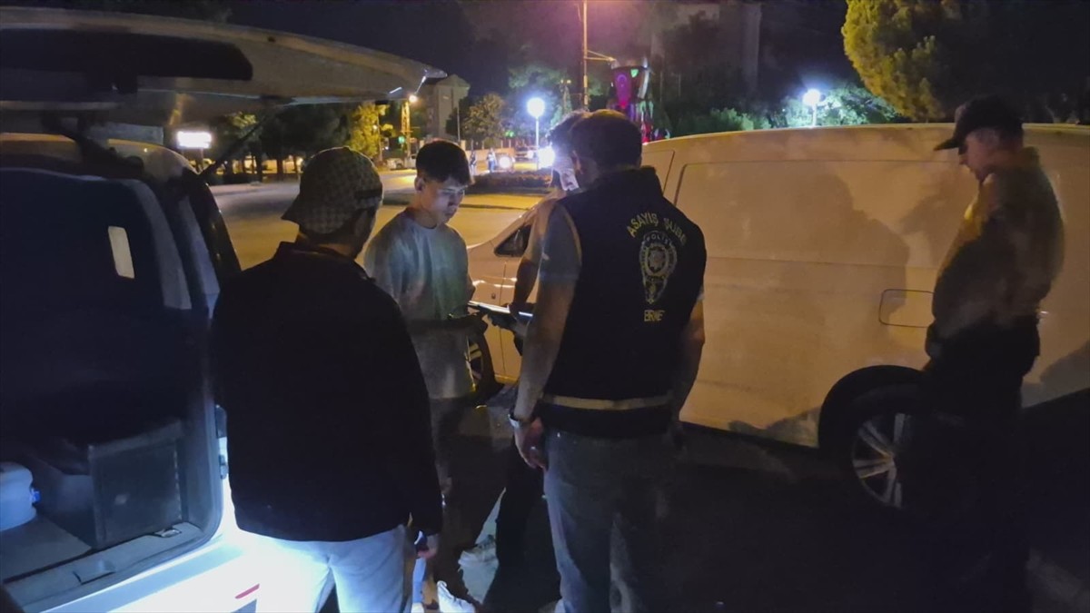 Edirne'de polisten kaçan motosiklet sürücüsüne 55 bin lira ceza kesildi.