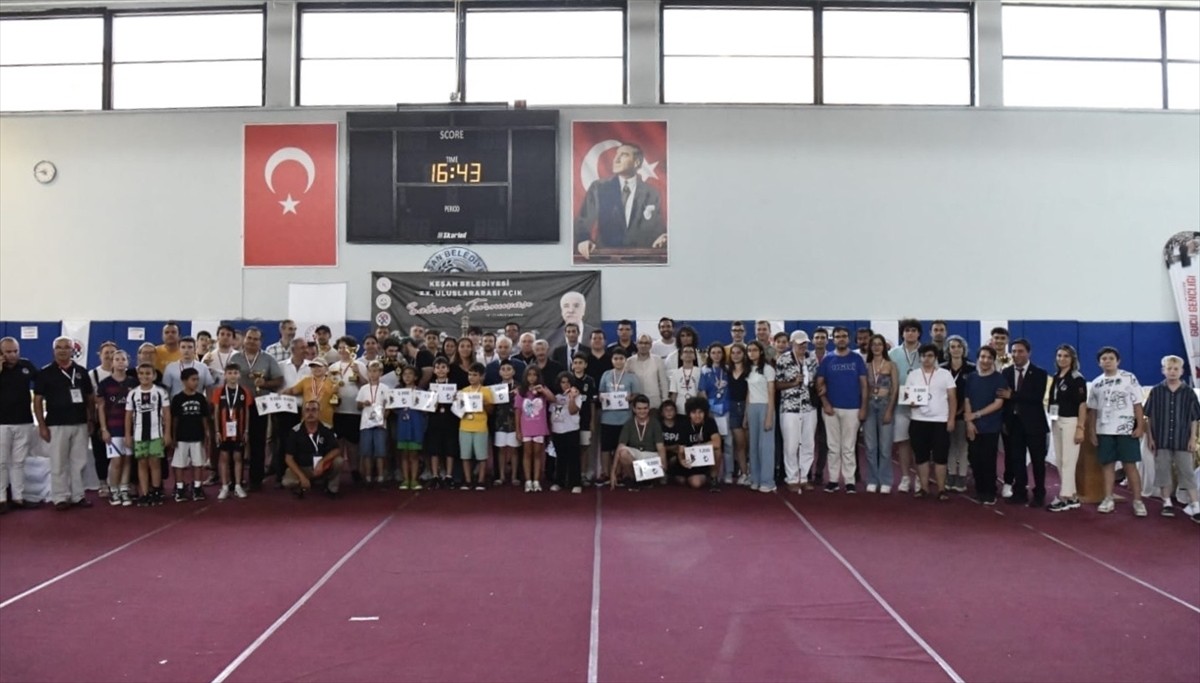 Edirne'nin Keşan ilçesinde düzenlenen 20. Uluslararası Açık Satranç Turnuvası tamamlandı. Türkiye...