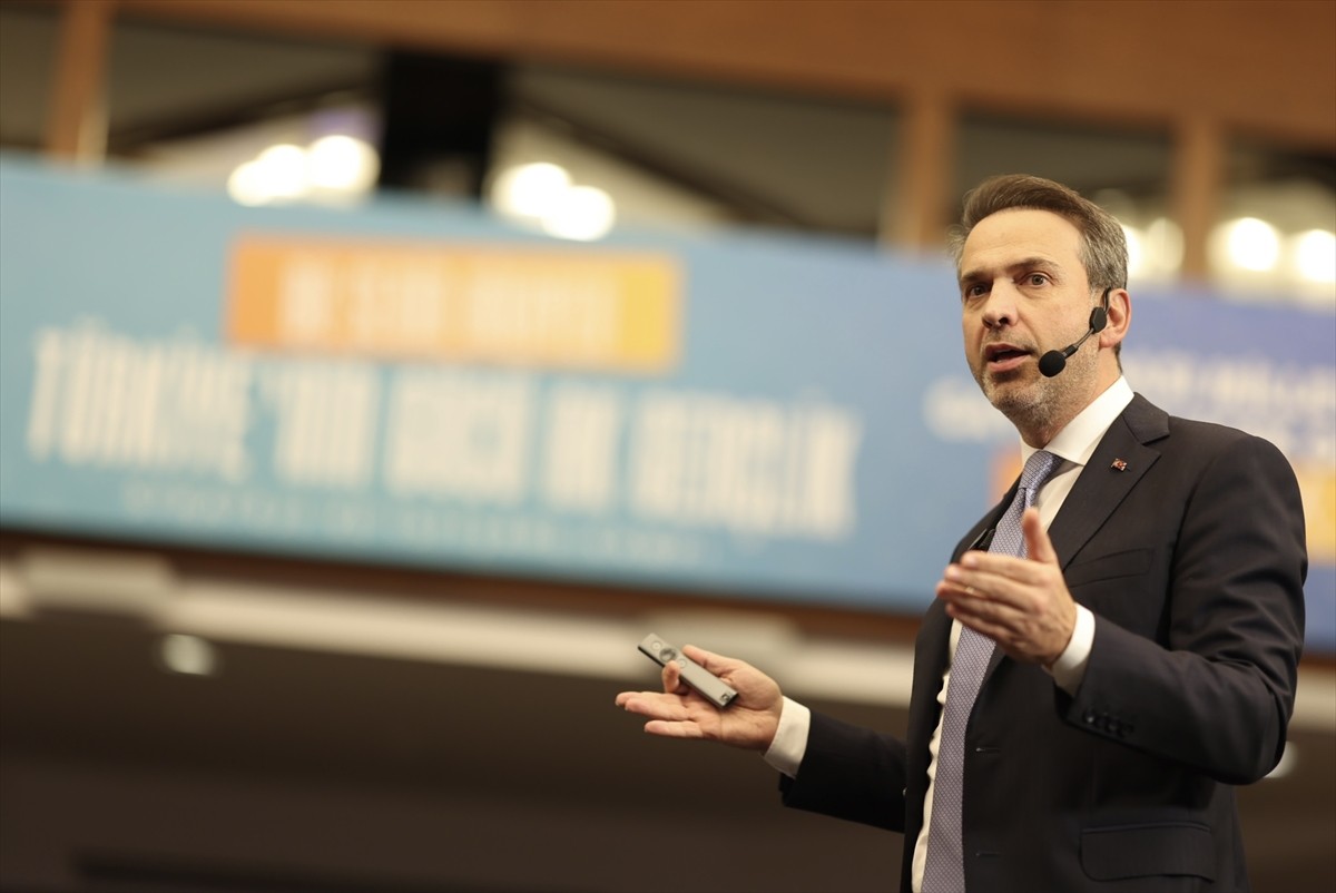 Enerji ve Tabii Kaynaklar Bakanı Alparslan Bayraktar, "Türkiye'nin Gücü AK Gençlik Strateji ve...