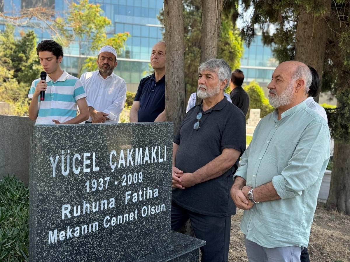 Filmleriyle Türk sinemasına farklı bir boyut kazandıran ve "milli sinema" akımına öncülük eden...