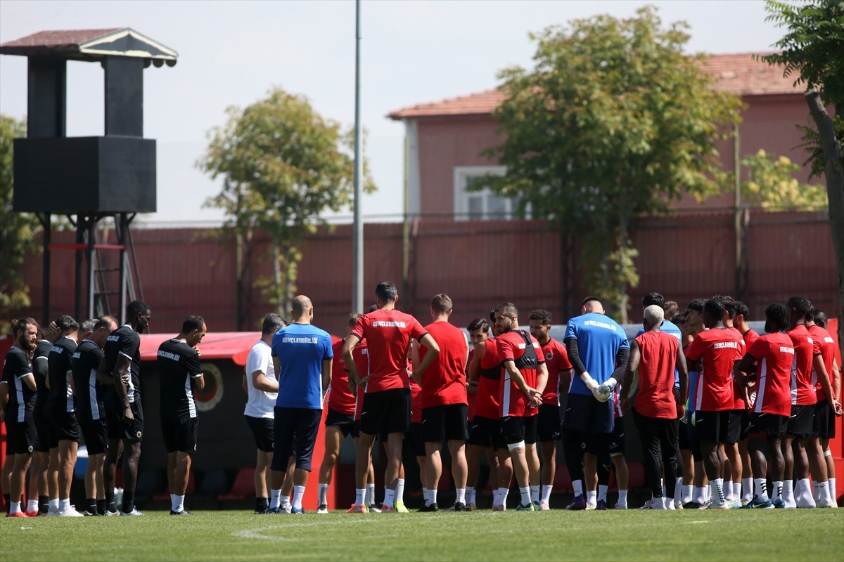 Gençlerbirliği, Trendyol Süper Lig'in 3. haftasında Gaziantep FK ile deplasmanda oynayacağı maçın...