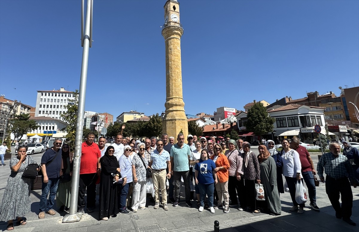 Hakkari'nin Şemdinli ilçesinde 1986-1988 yıllarında vatani görevini yapan asker arkadaşları...