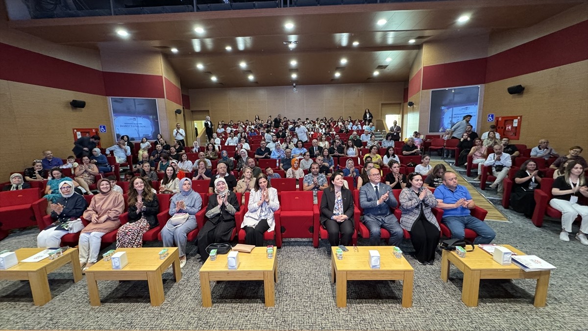 Hitit Üniversitesince bu yıl 7. kez düzenlenen "Çocuk Üniversitesi"ne katılan 59 öğrenci için...